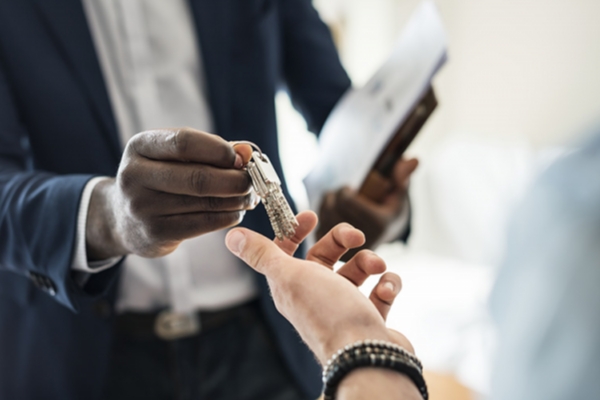 Le neuf a toujours le vente en poupe chez les jeunes !