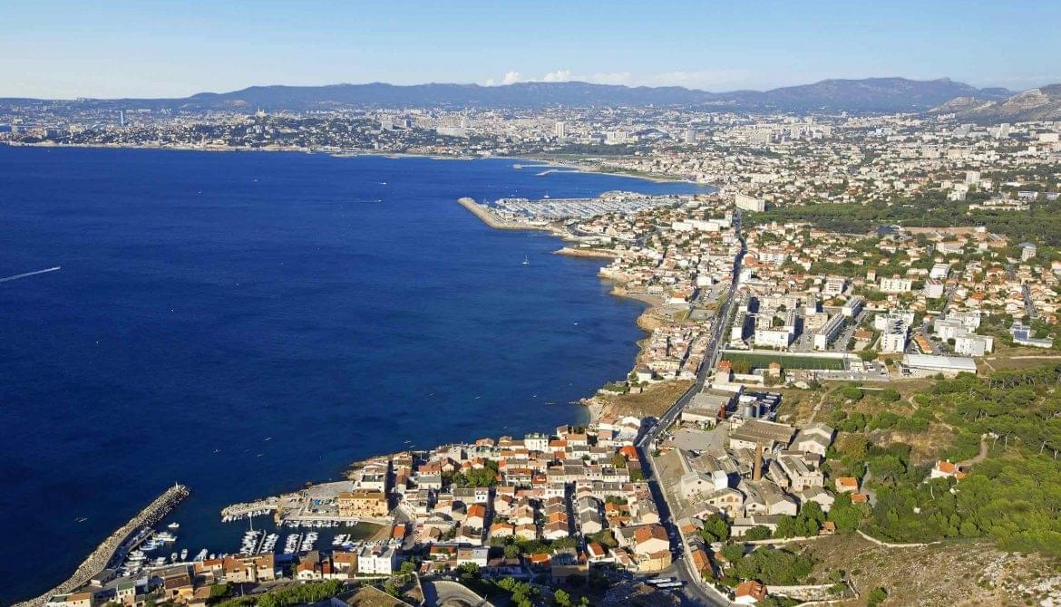 Résidence à Marseille 13008 Proche des plages, Proche commerces et écoles, Vues sur la mer,