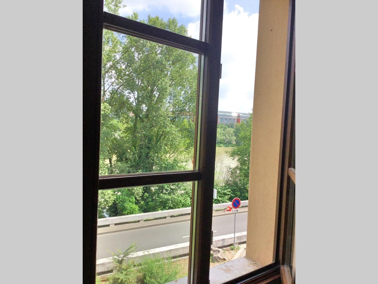 Résidence à Caluire et Cuire Disponibilité immédiate Rénové à neuf Superbe emplacement Résidence à Caluire et Cuire Disponibilité immédiate, Rénové à neuf, Superbe emplacement,