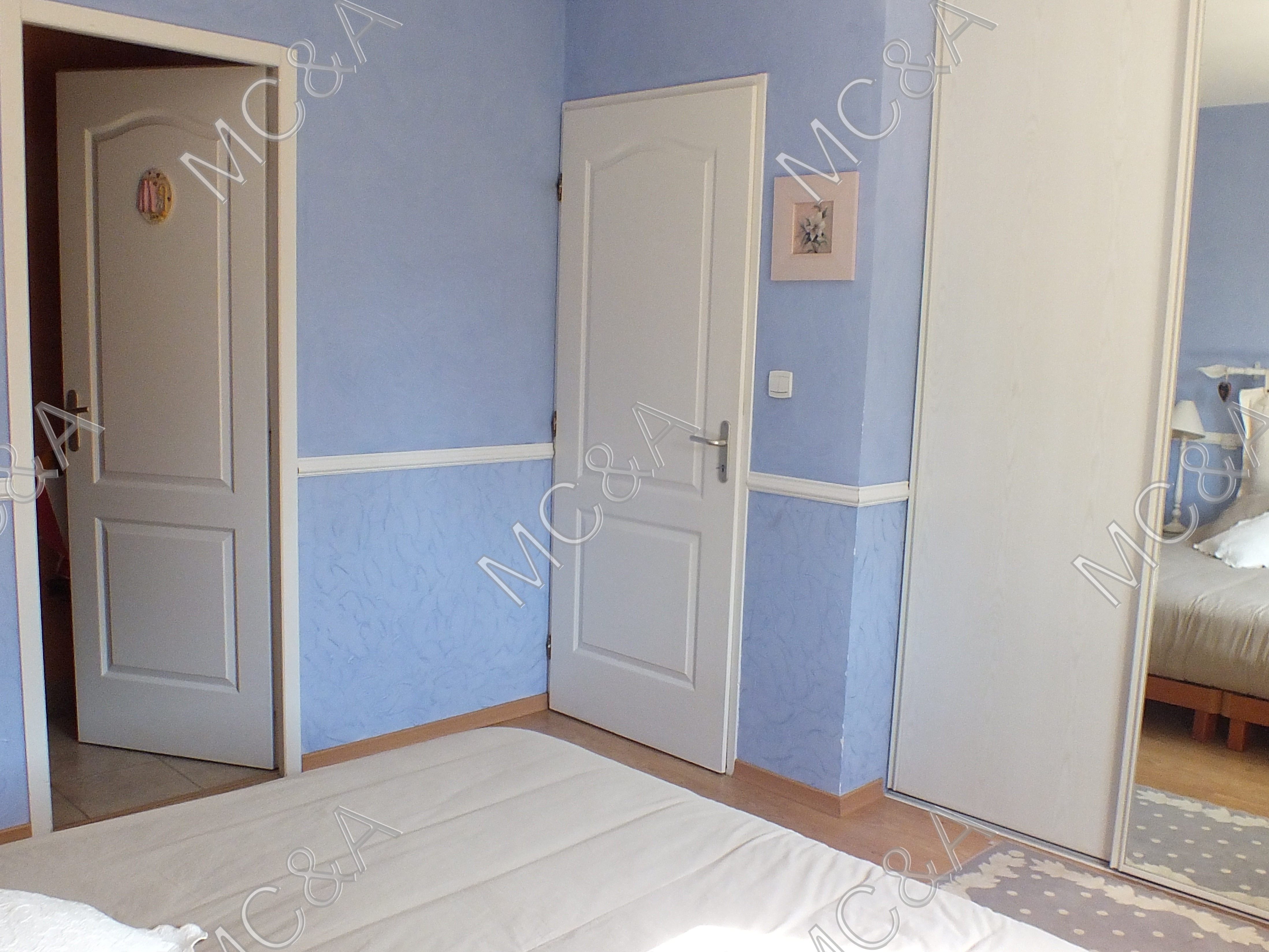 Résidence à Grezieu la Varenne Grand séjour, triple orientation, sans vis a vis secteur calme,