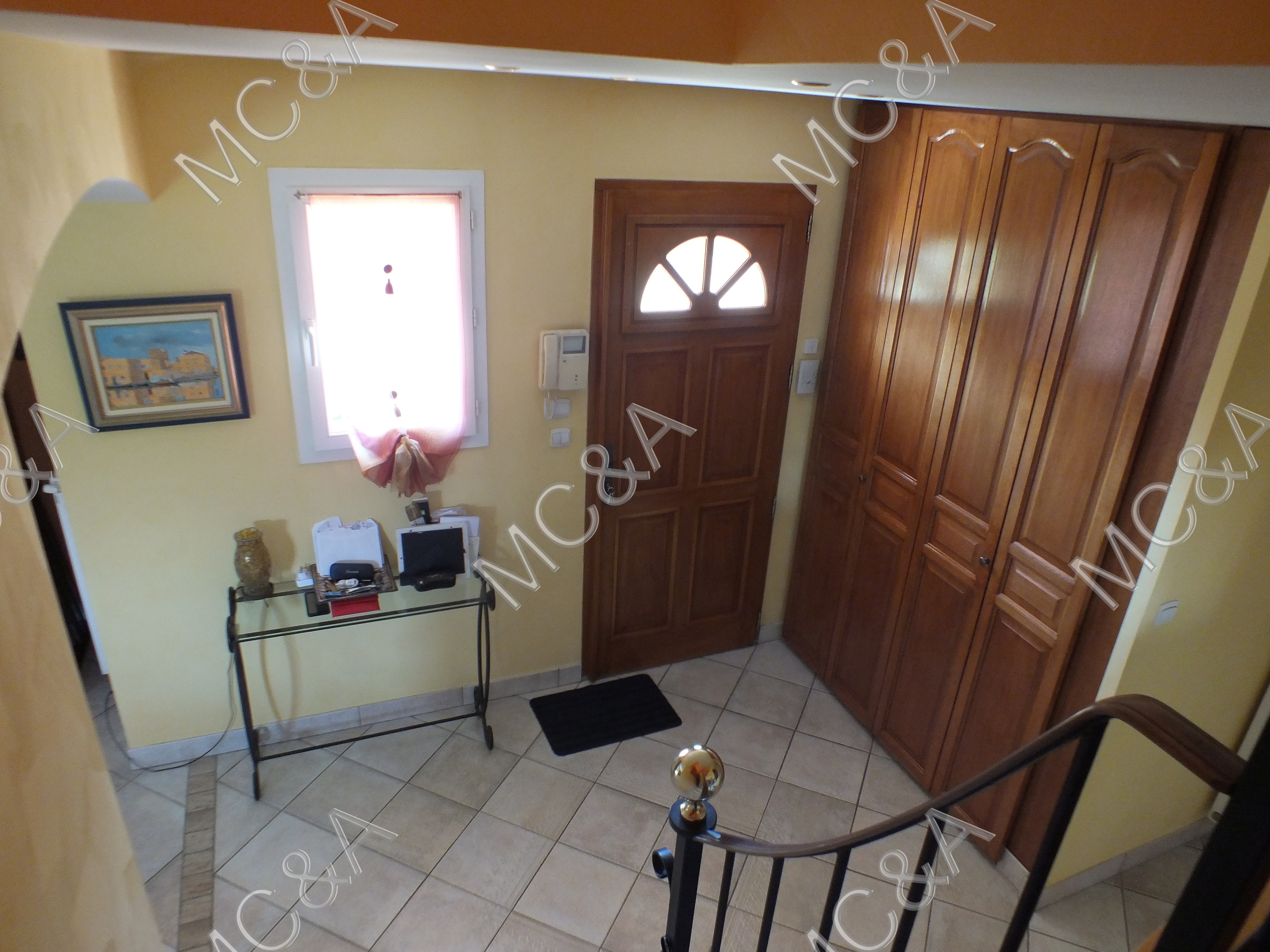 Résidence à Grezieu la Varenne Grand séjour, triple orientation, sans vis a vis secteur calme,