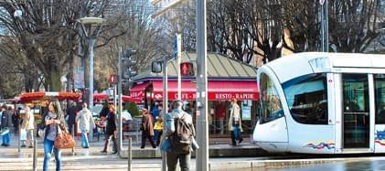 Résidence à Lyon 7 Plein coeur du 7ème Transports & commerces Ecoles et universités Qualité des finitions Parquet en chêne Carrelage 45x45 Résidence à Lyon 7 Plein coeur du 7ème, Transports & commerces, Ecoles et universités, Qualité des finitions, Parquet en chêne, Carrelage 45x45,