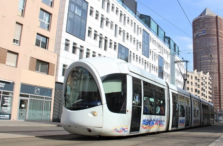 Résidence à Lyon 8 Le programme est labelisé BBC RE 2020 il se situe a l'angle de l'avenue Berthelot et de la rue Saint Maurice ideal pour habiter ou investir en loi Pinel plus profitez des derniers avantages fiscaux de 2024 éligible au PTZ FRAIS DE NOTAIRE OFFERTS Résidence à Lyon 8 Le programme est labelisé BBC RE 2020 il se situe a l'angle de l'avenue Berthelot et de la rue Saint Maurice ideal pour habiter ou investir en loi Pinel plus profitez des derniers avantages fiscaux de 2024 éligible au PTZ , FRAIS DE NOTAIRE OFFERTS,