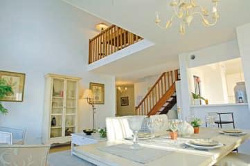 Résidence à Lyon 8 Idéal familles ou couple Séjours baignés de lumière Mezzanines pour plus d'espace Appartements innovants Spacieux et lumineux Patios, terrasse, loggias Résidence à Lyon 8 Idéal familles ou couple, Séjours baignés de lumière, Mezzanines pour plus d'espace, Appartements innovants, Spacieux et lumineux, Patios, terrasse, loggias,